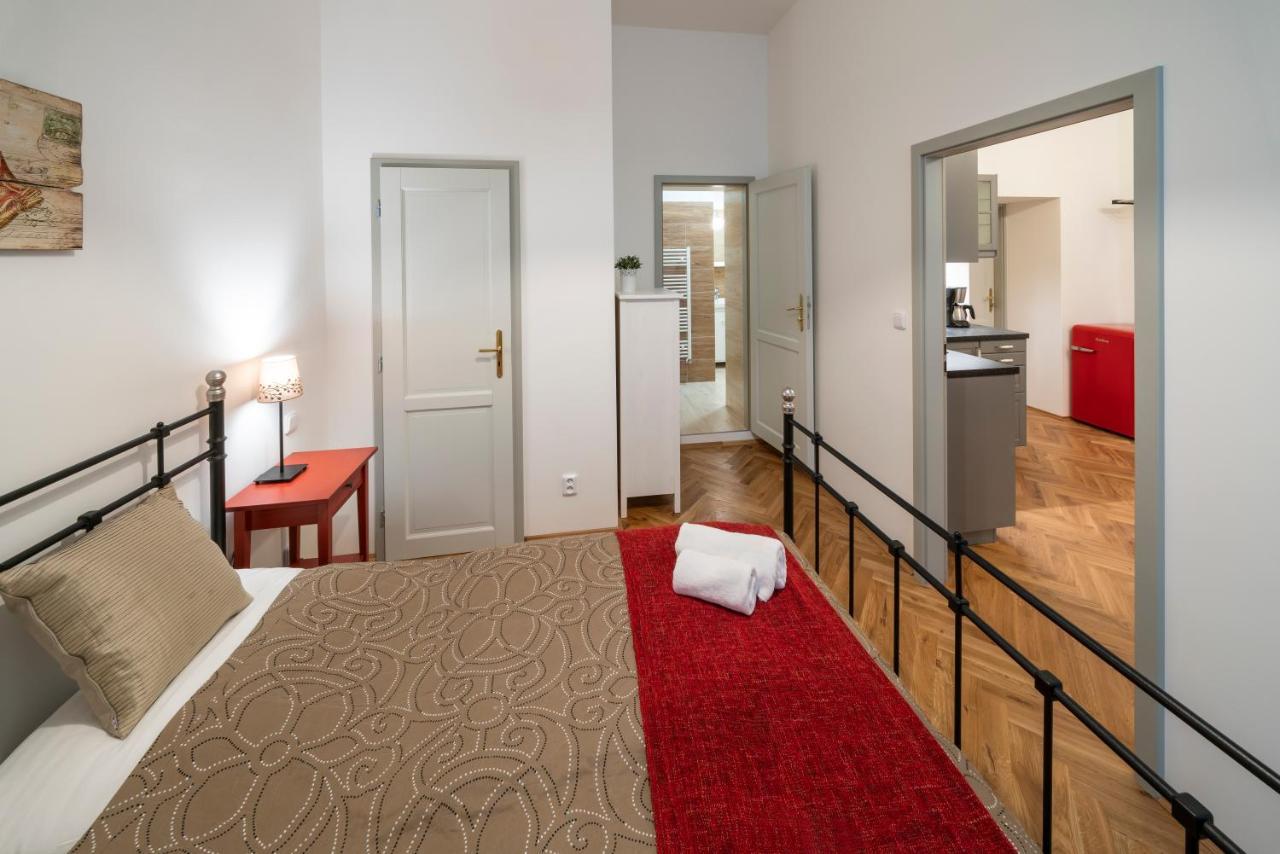 โอลด์ทาวน์ - สโกเรปกา อพาร์ตเมนต์ Apartment ปราก ภายนอก รูปภาพ